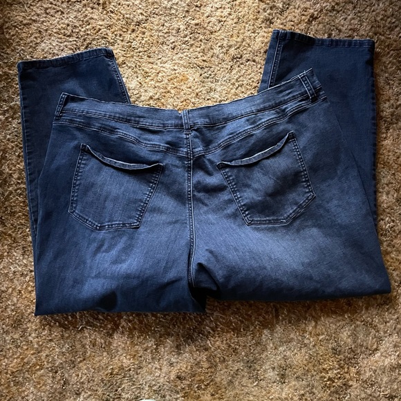 Terra sky capris- preowned! 26 W plus size! - Picture 2 of 9